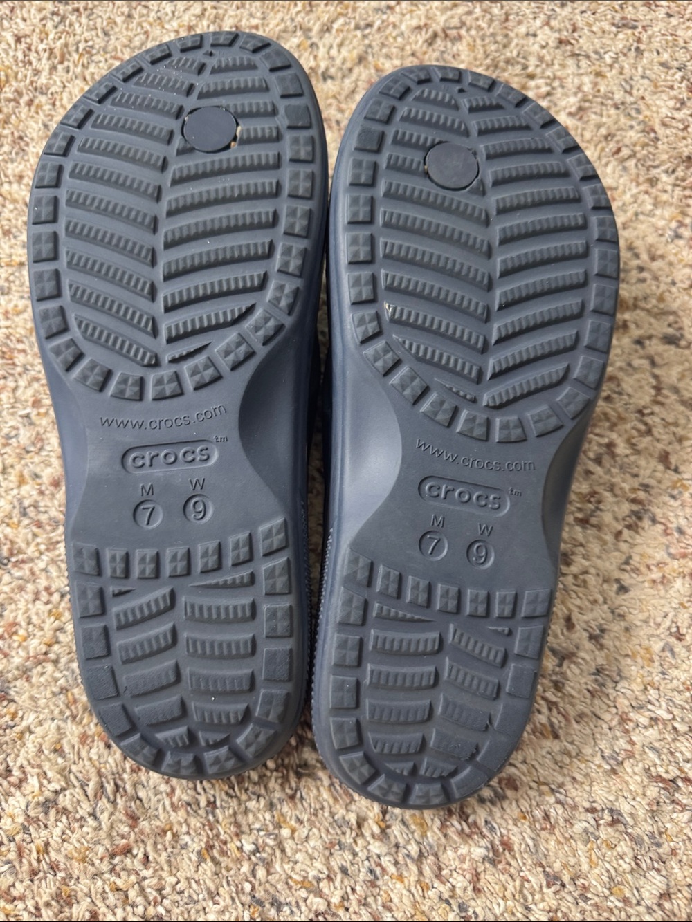Crocs flip flops - Picture 2 of 4